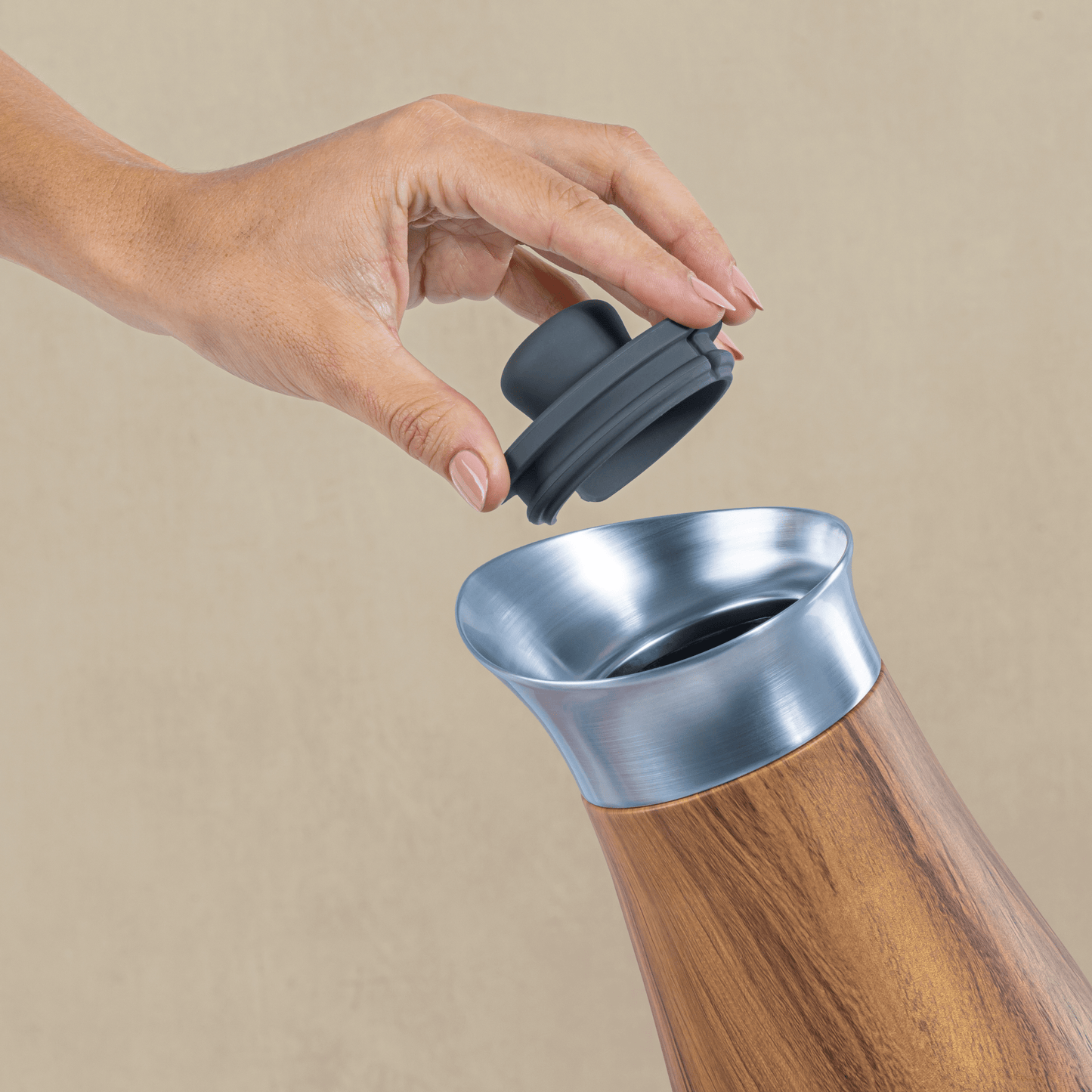 carafe-with-lid-y5 Swell-Carafe-Teakwood-Lifestyle.png
