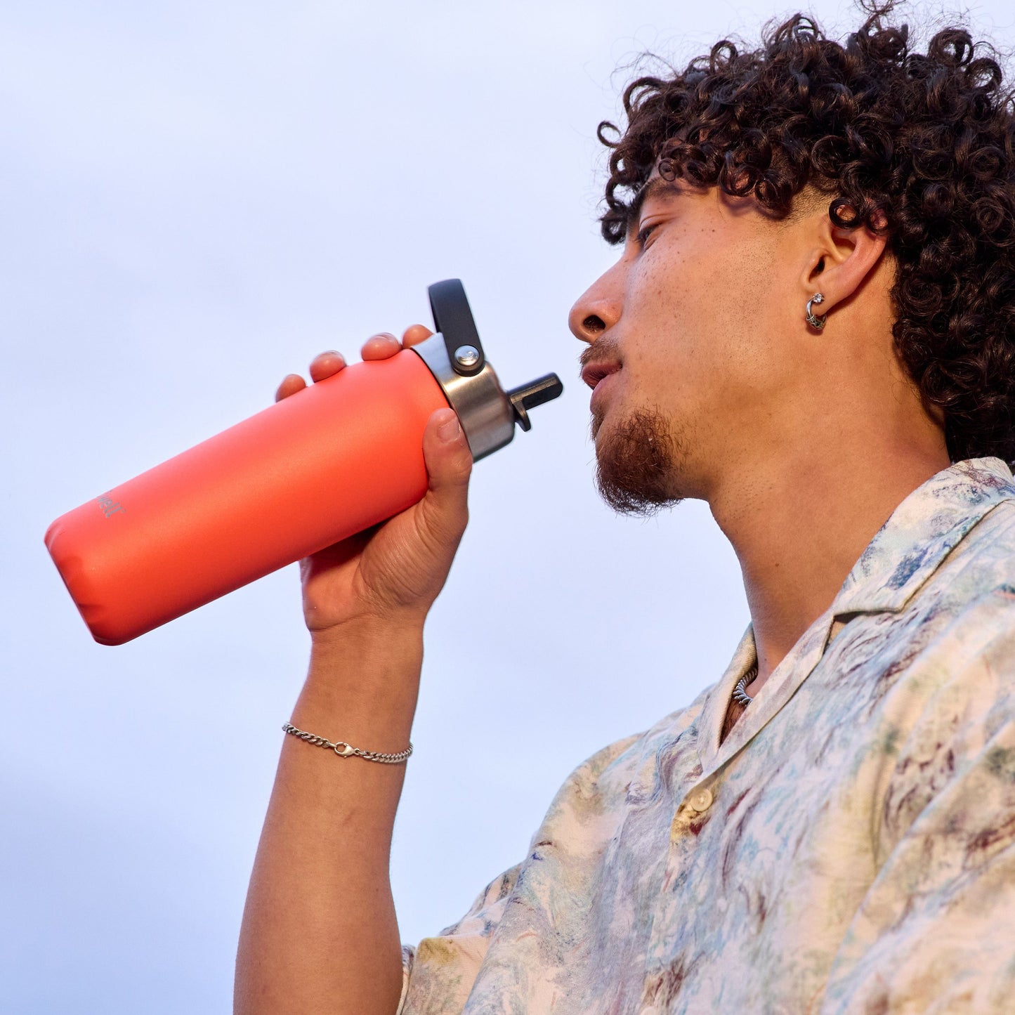 explorer-with-flip-straw-lid-24oz-s7 Swell-Radiant-Coral-Explorer.jpg