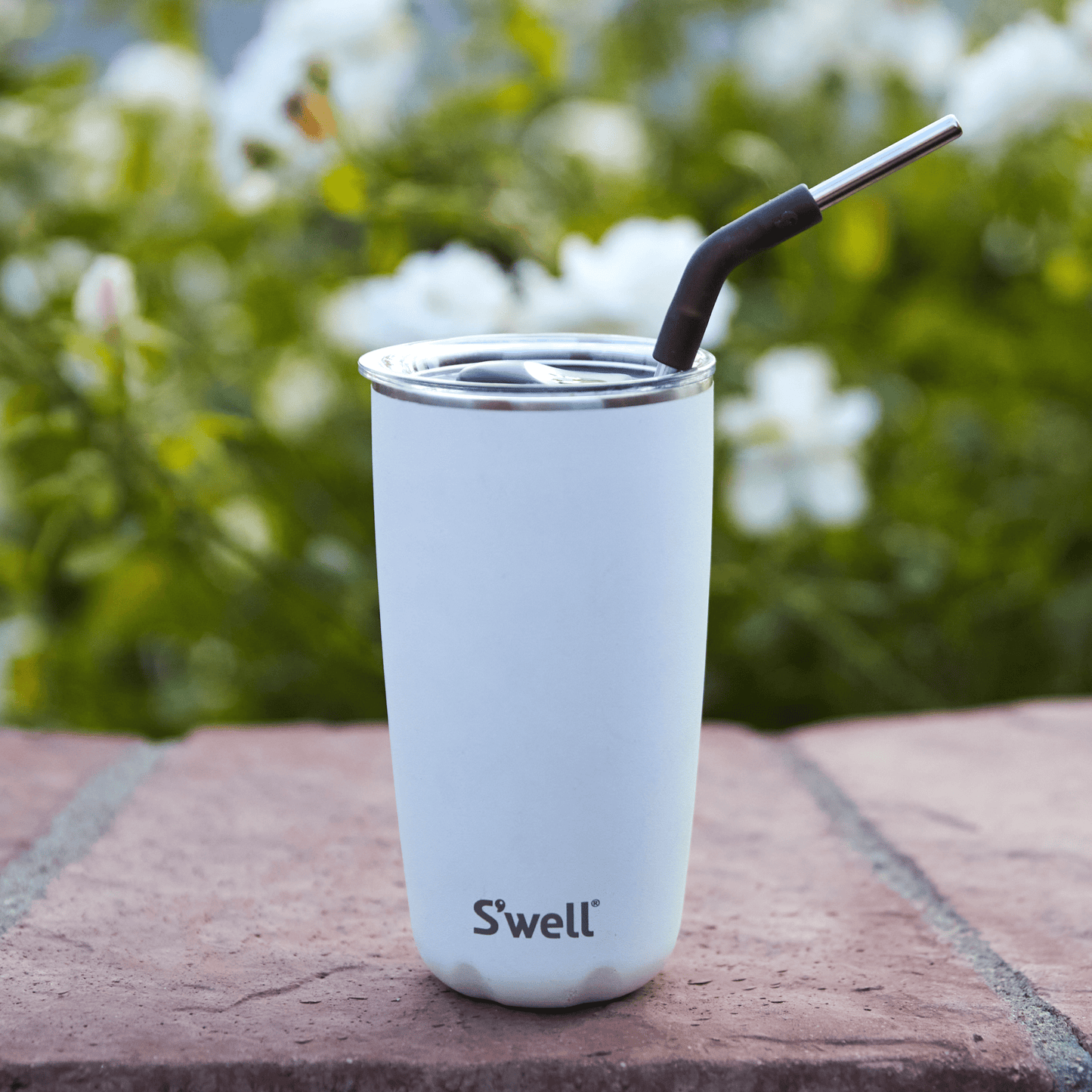 stainless-steel-straw-set-u2 Swell-Stainless-Steel-Straw-Set-Lifestyle-1.png