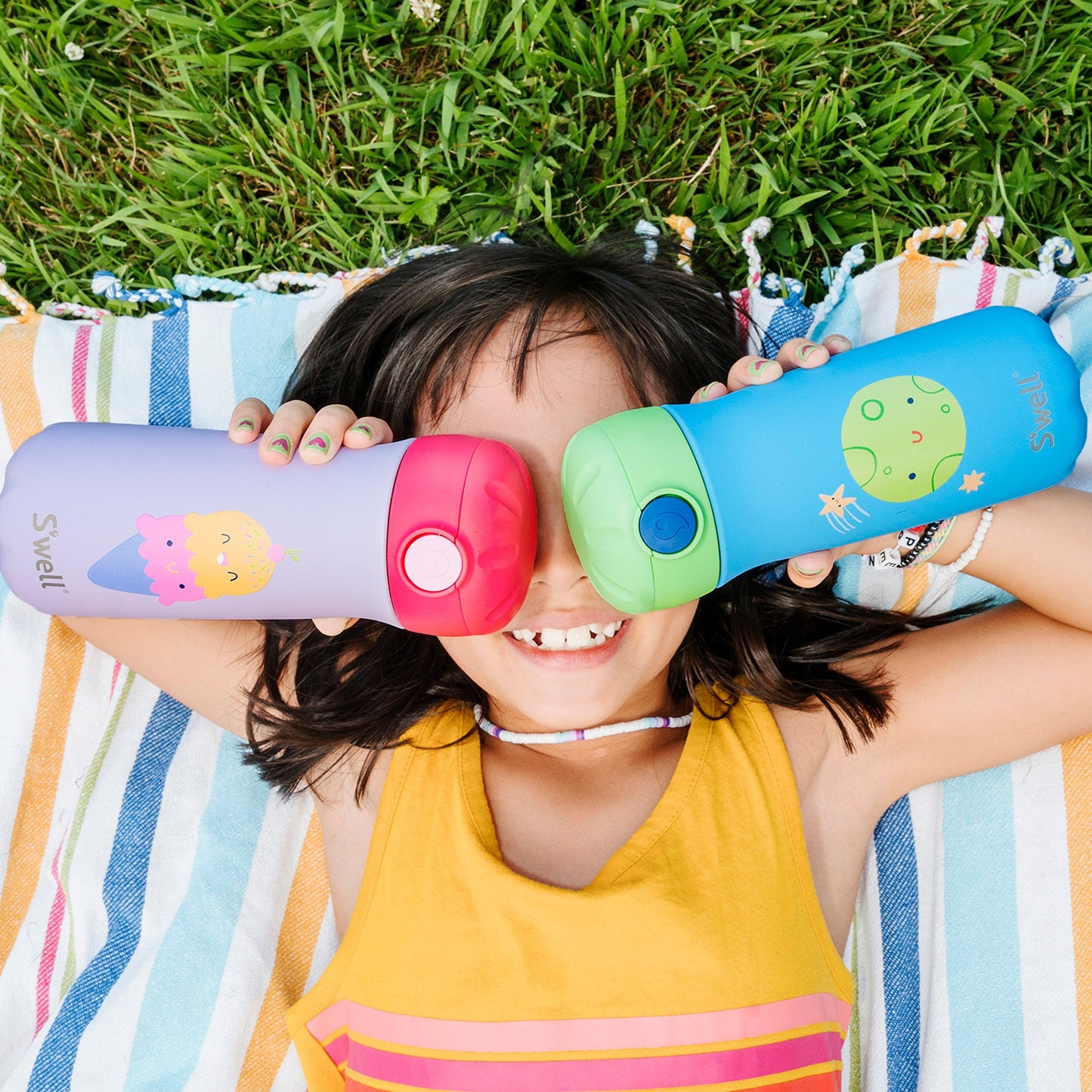 pop-top-traveler-14oz-q9 Swell_14oz_Kids_Pop_Top_Traveler_Happy_Scoops_Ice_Cream_Lifestyle.jpg